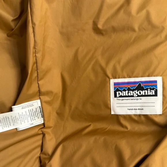 Patagonia Tan Hooded Parka - Picture 10 of 11